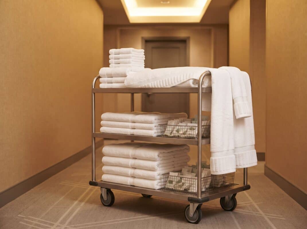 dotacion-de-toallas-hotel-tejido